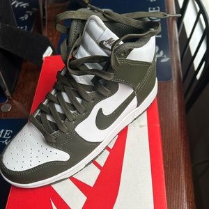 NIKE Dunk High Cargo Khaki 2022